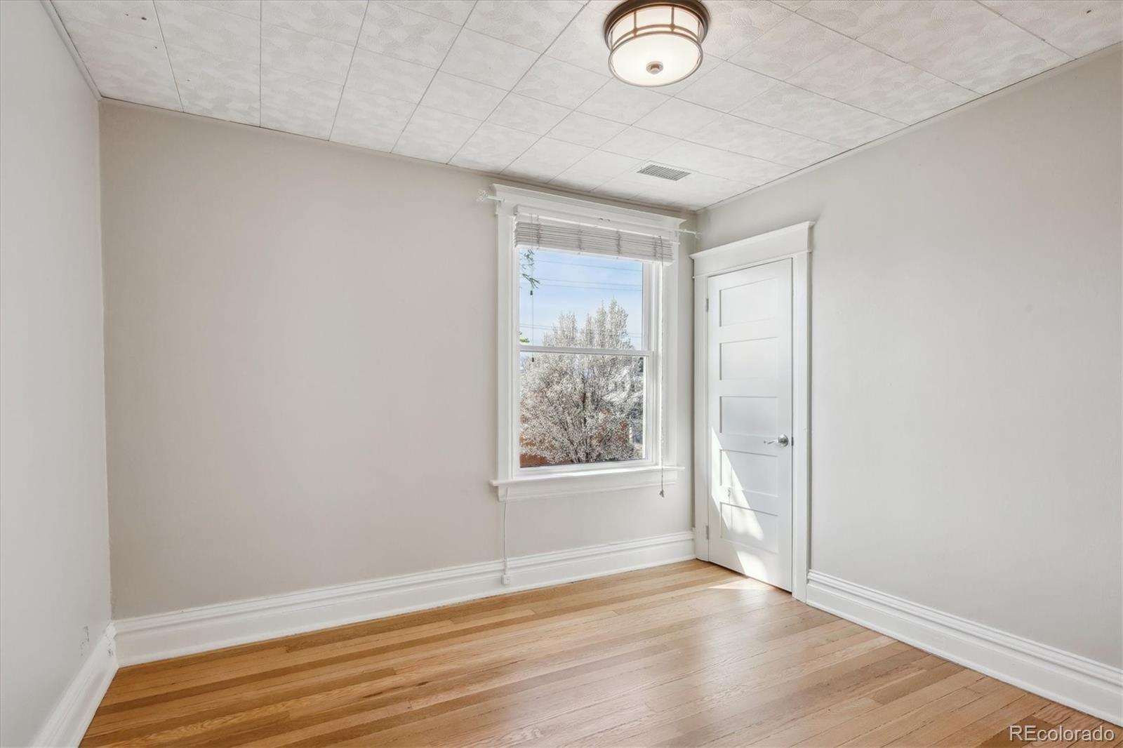 MLS Image #33 for 997 s pearl street,denver, Colorado
