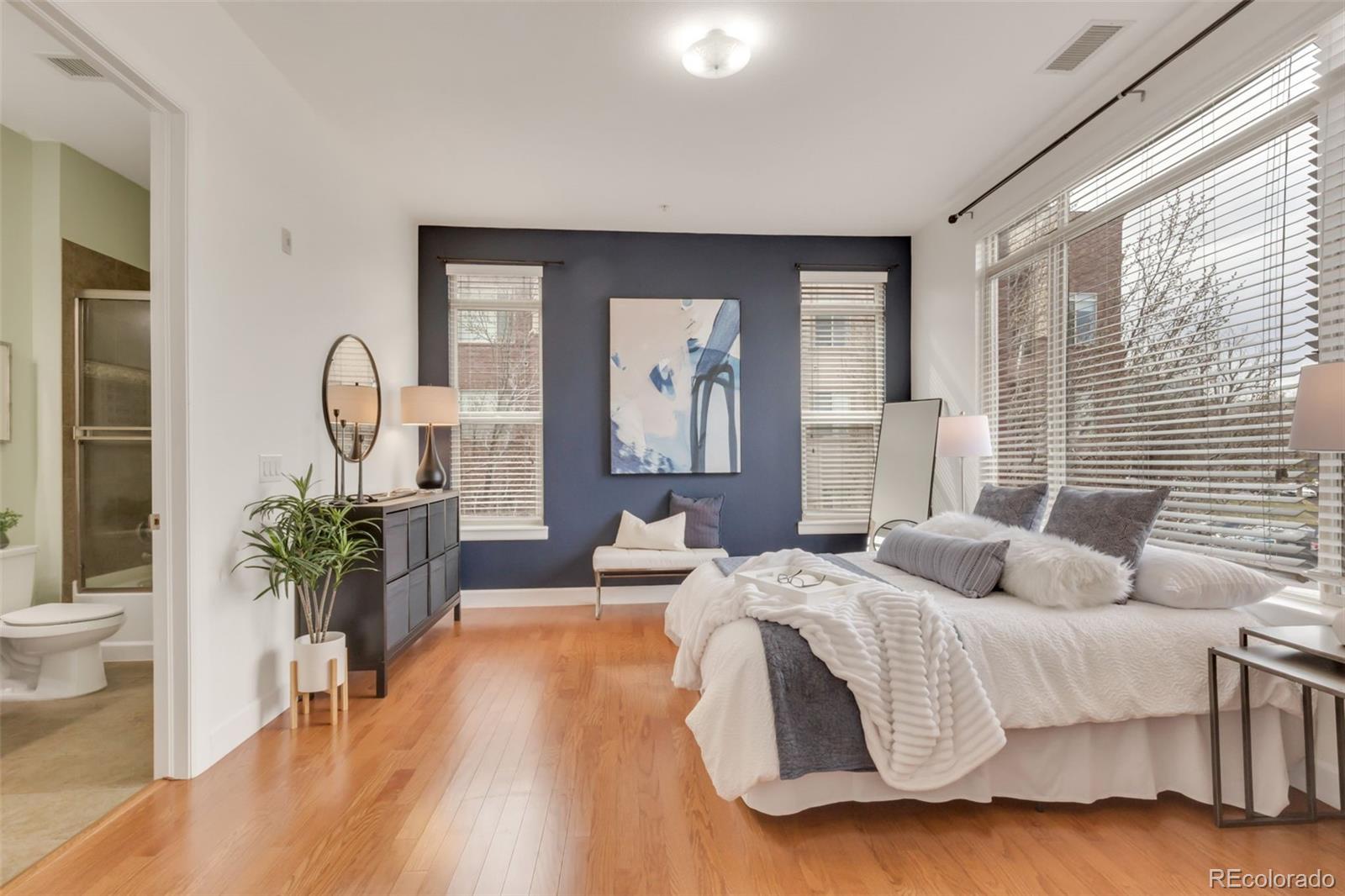 MLS Image #14 for 307  inverness way,englewood, Colorado