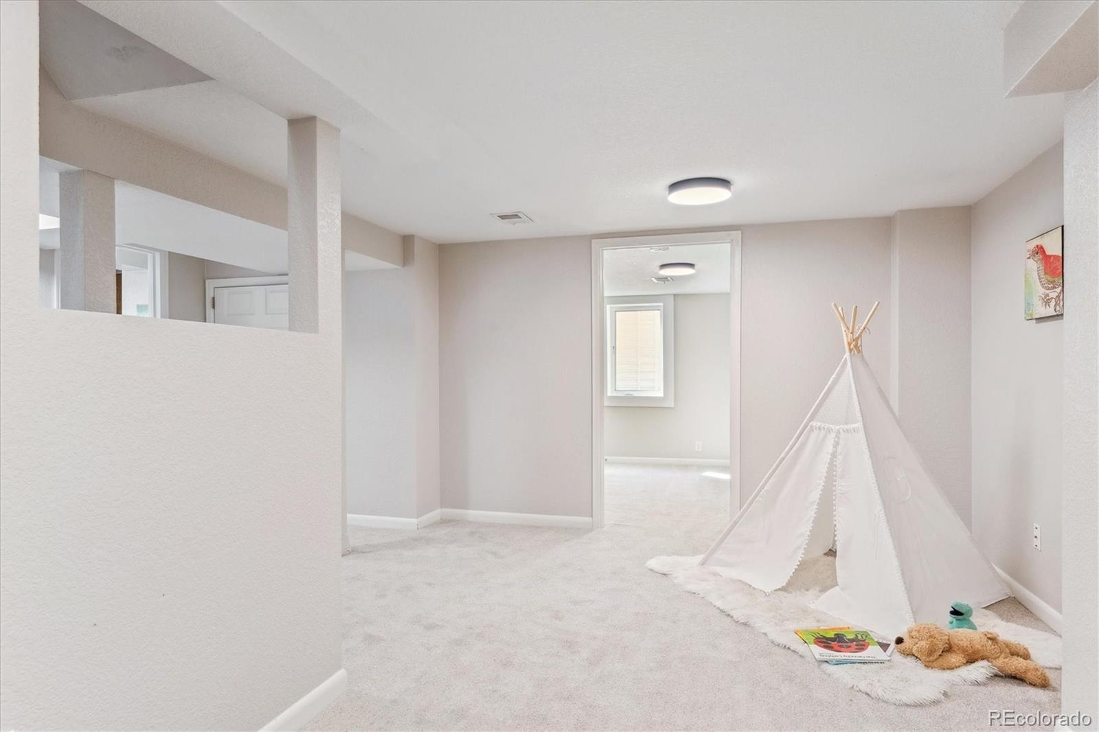 MLS Image #14 for 3258  niagara street,denver, Colorado