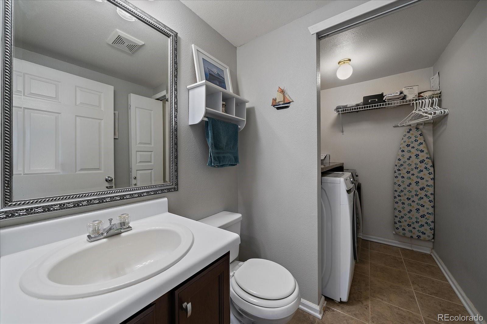MLS Image #13 for 9938  sydney lane,highlands ranch, Colorado