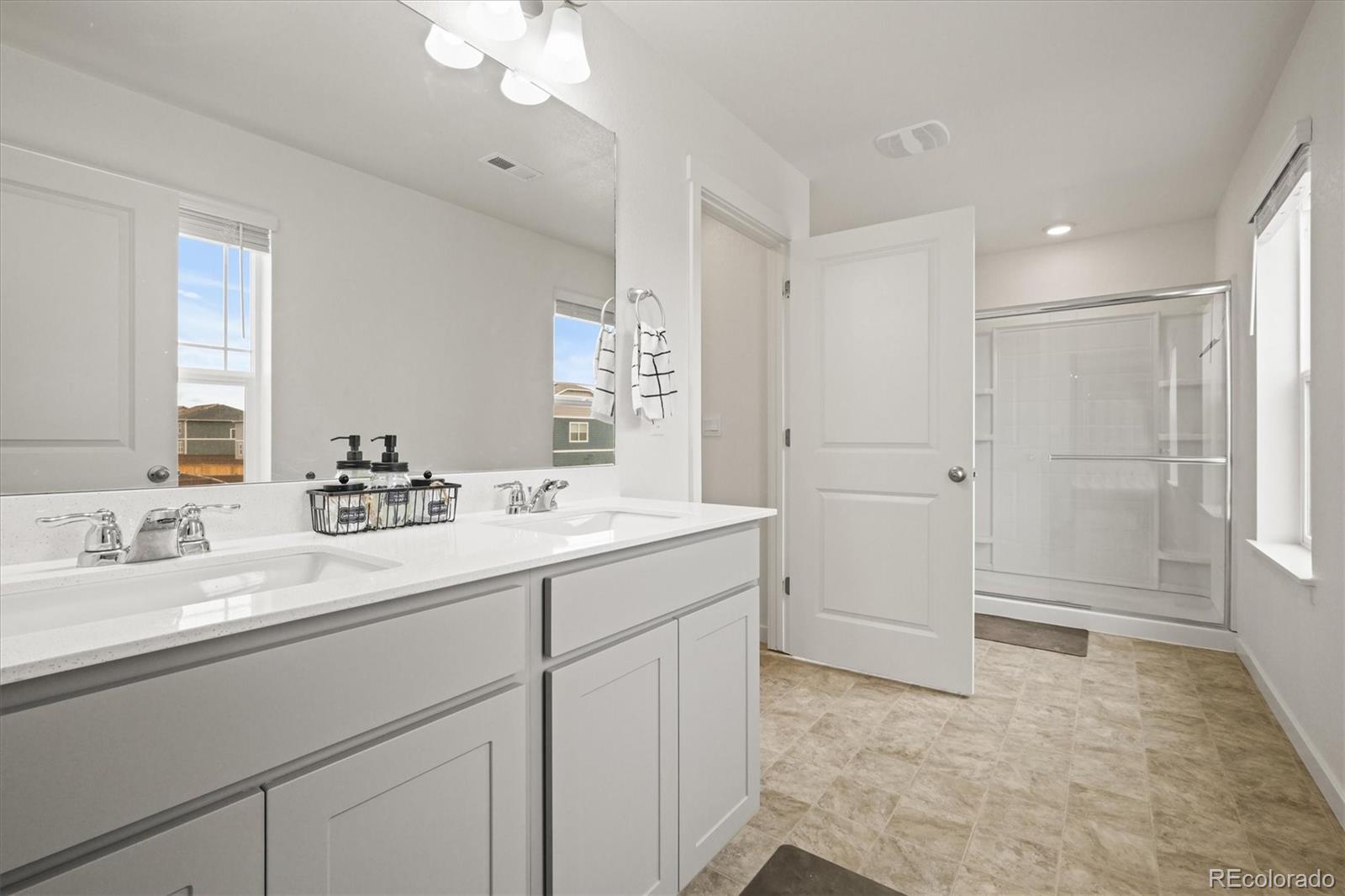 MLS Image #18 for 339  raven lane,johnstown, Colorado