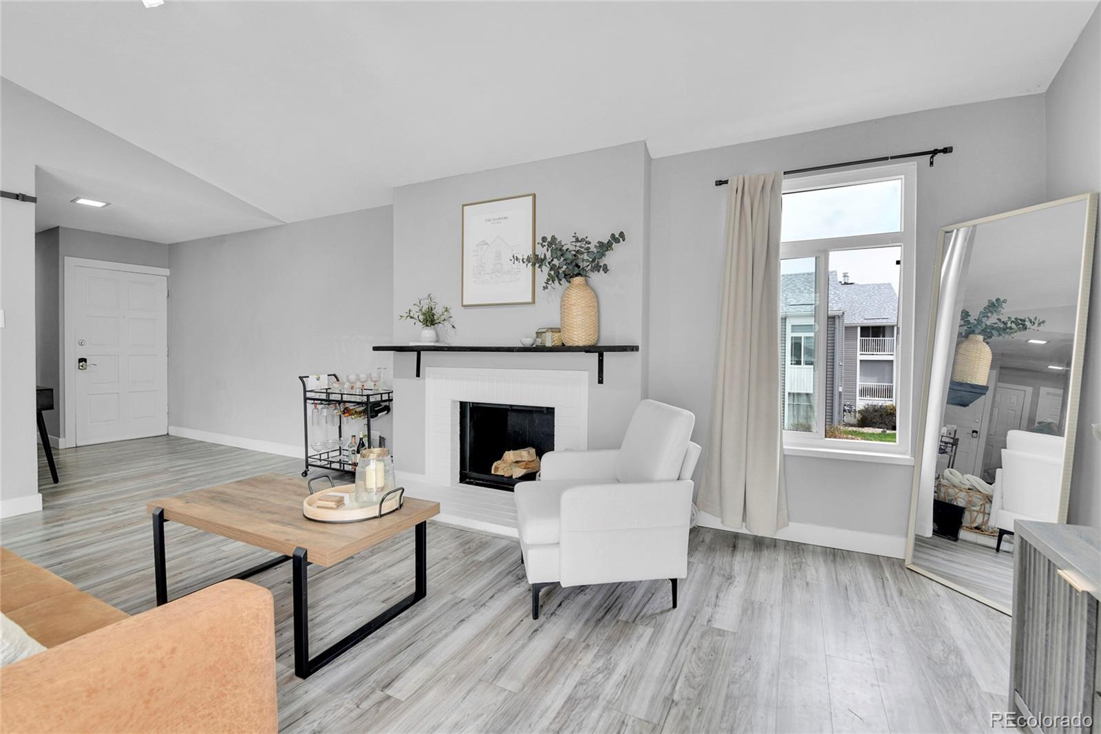 MLS Image #1 for 3331 s monaco parkway,denver, Colorado