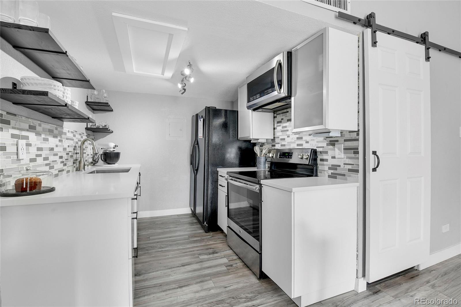MLS Image #4 for 3331 s monaco parkway,denver, Colorado