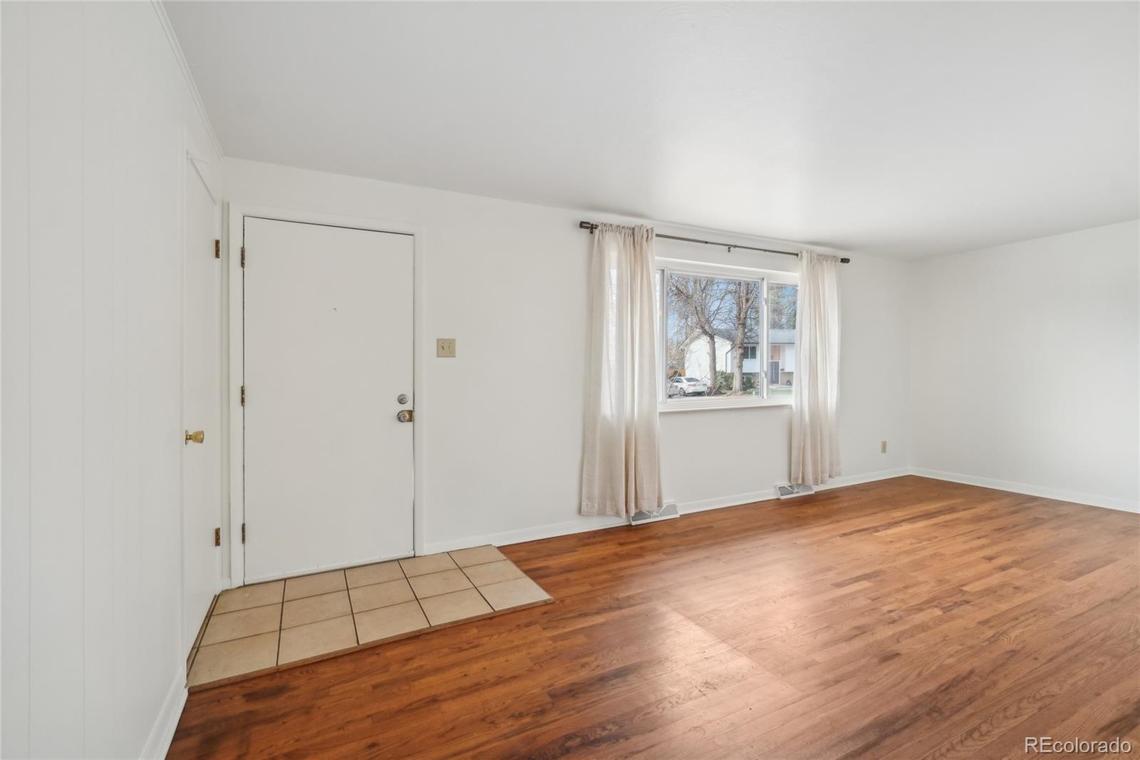 MLS Image #4 for 10  merideth lane,longmont, Colorado