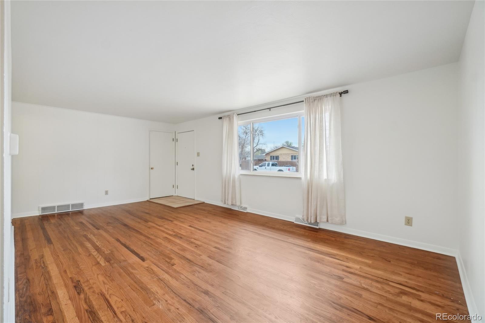 MLS Image #5 for 10  merideth lane,longmont, Colorado