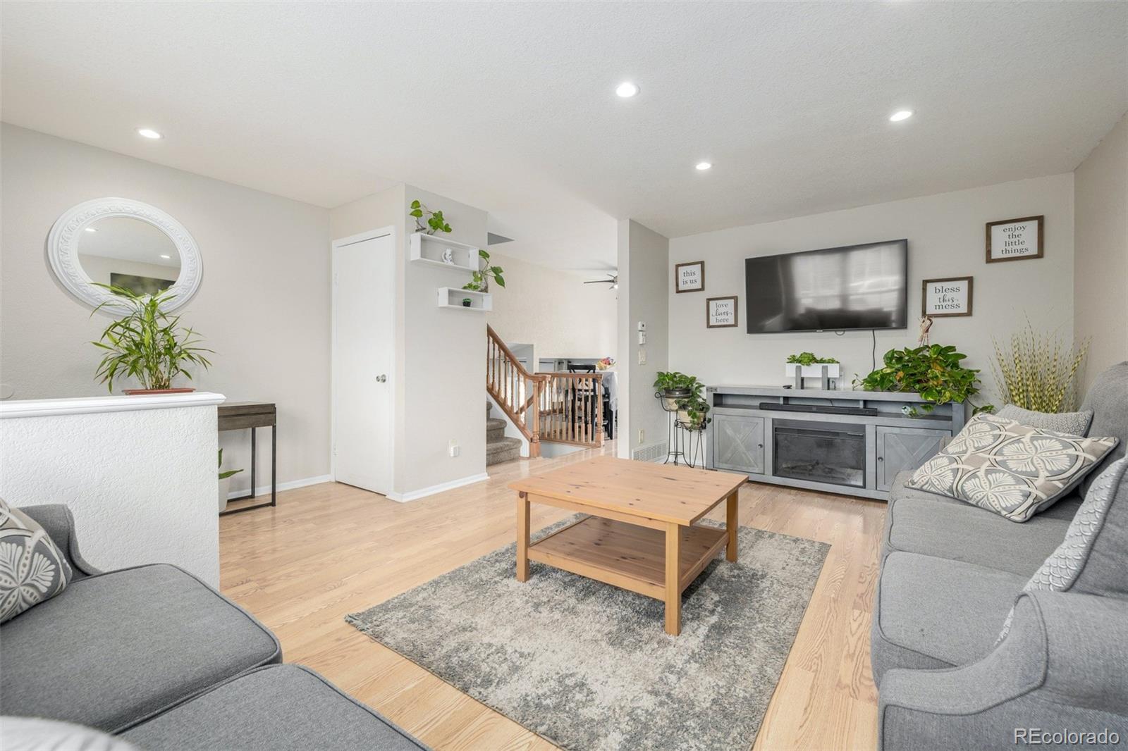 MLS Image #5 for 1304 s zeno street,aurora, Colorado