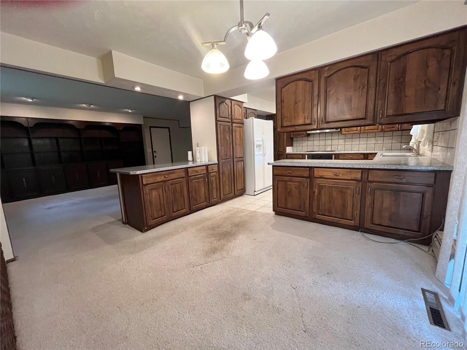 MLS Image #10 for 25  cedar circle,burlington, Colorado