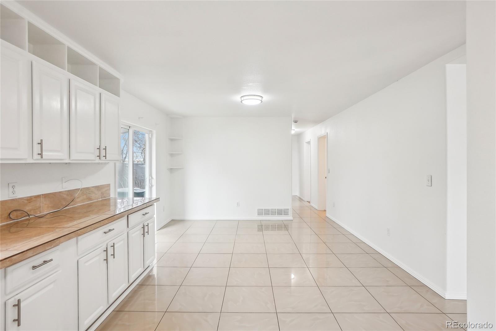 MLS Image #13 for 2758 w amherst avenue,denver, Colorado