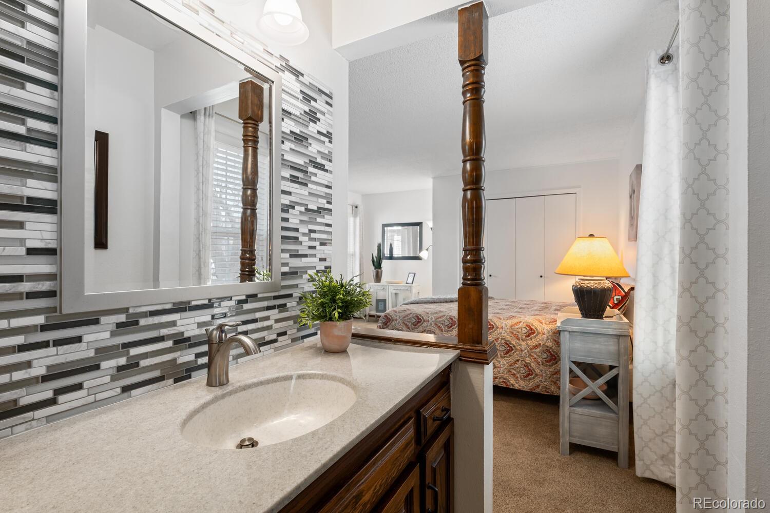 MLS Image #17 for 8861 e amherst drive,denver, Colorado