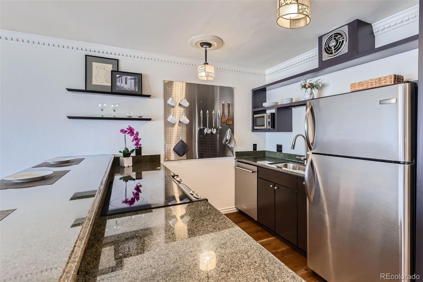 MLS Image #8 for 1050 n corona street 308,denver, Colorado