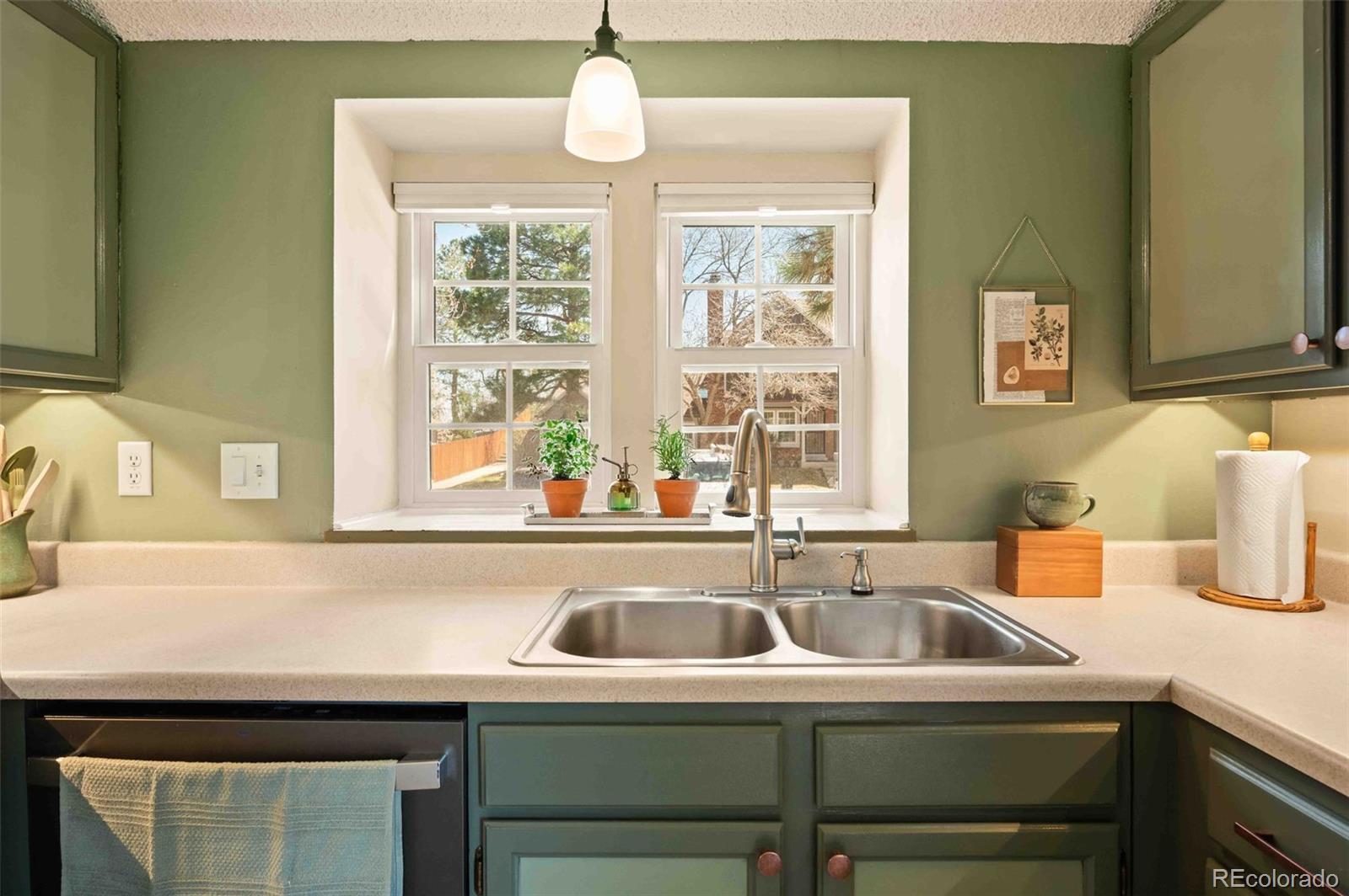 MLS Image #7 for 1209 s flower circle,lakewood, Colorado