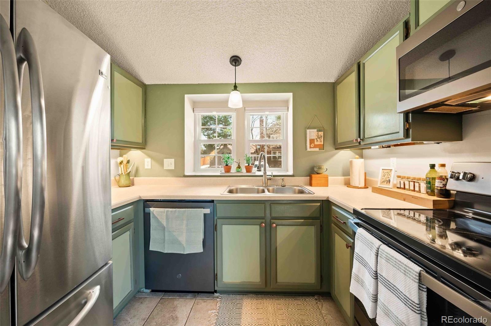 MLS Image #8 for 1209 s flower circle,lakewood, Colorado