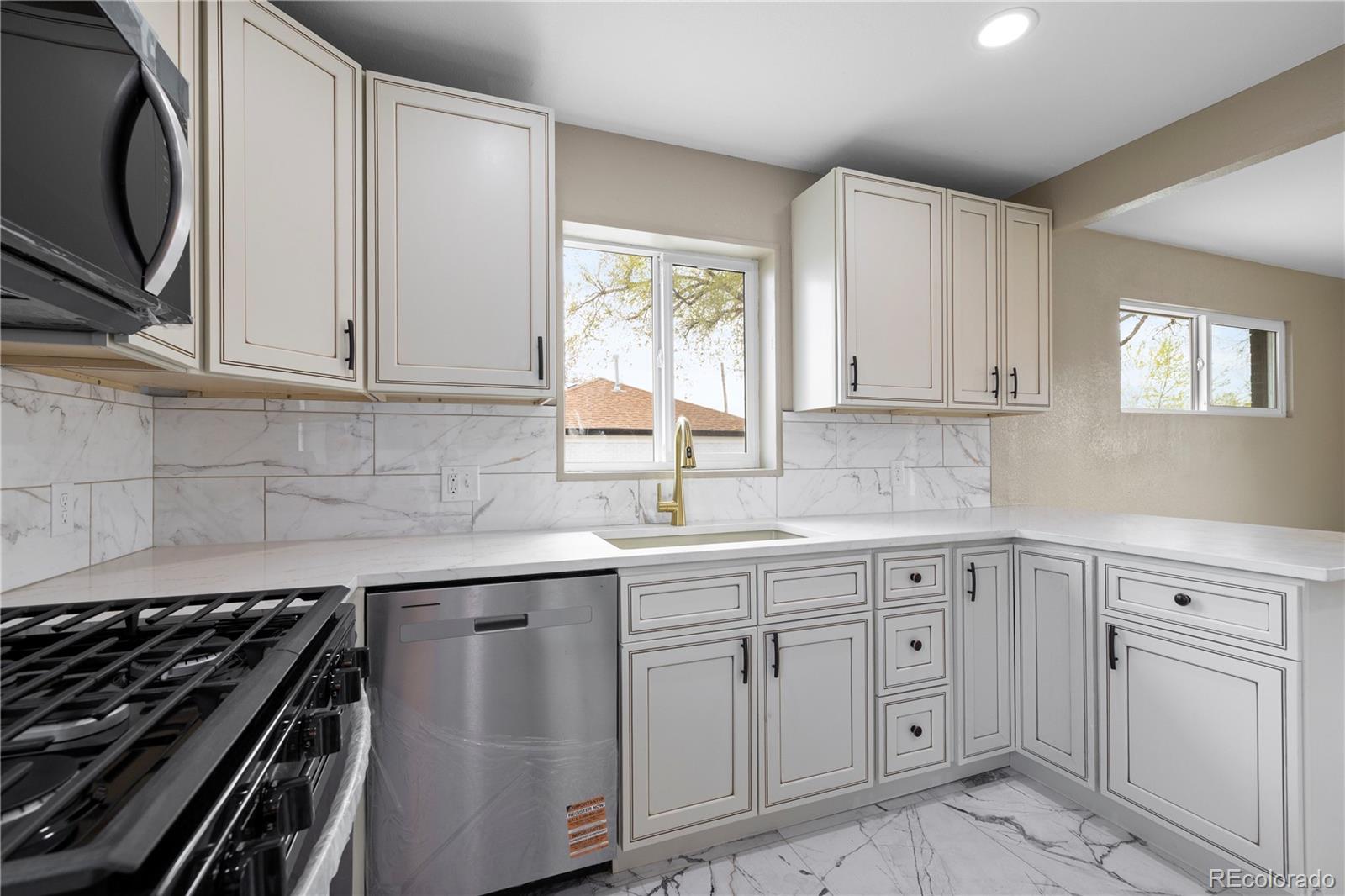 MLS Image #10 for 10752  blue jay lane,northglenn, Colorado
