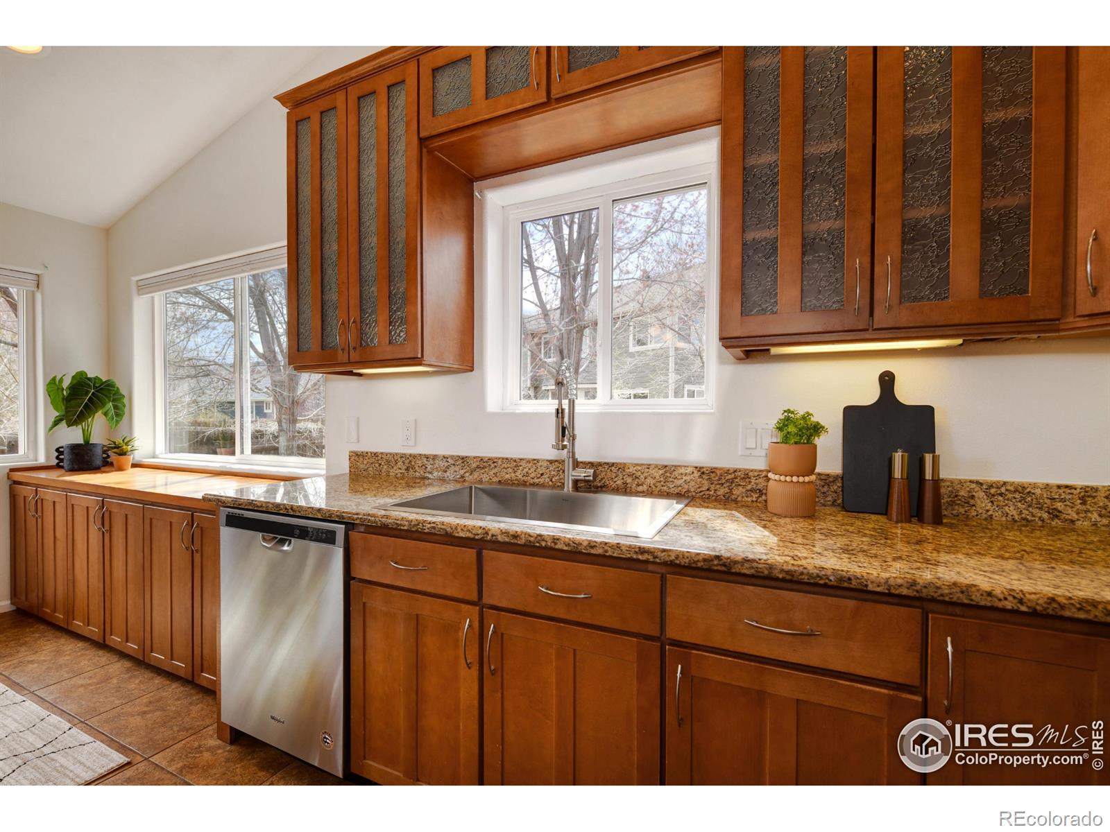 MLS Image #4 for 217  welch drive,lyons, Colorado