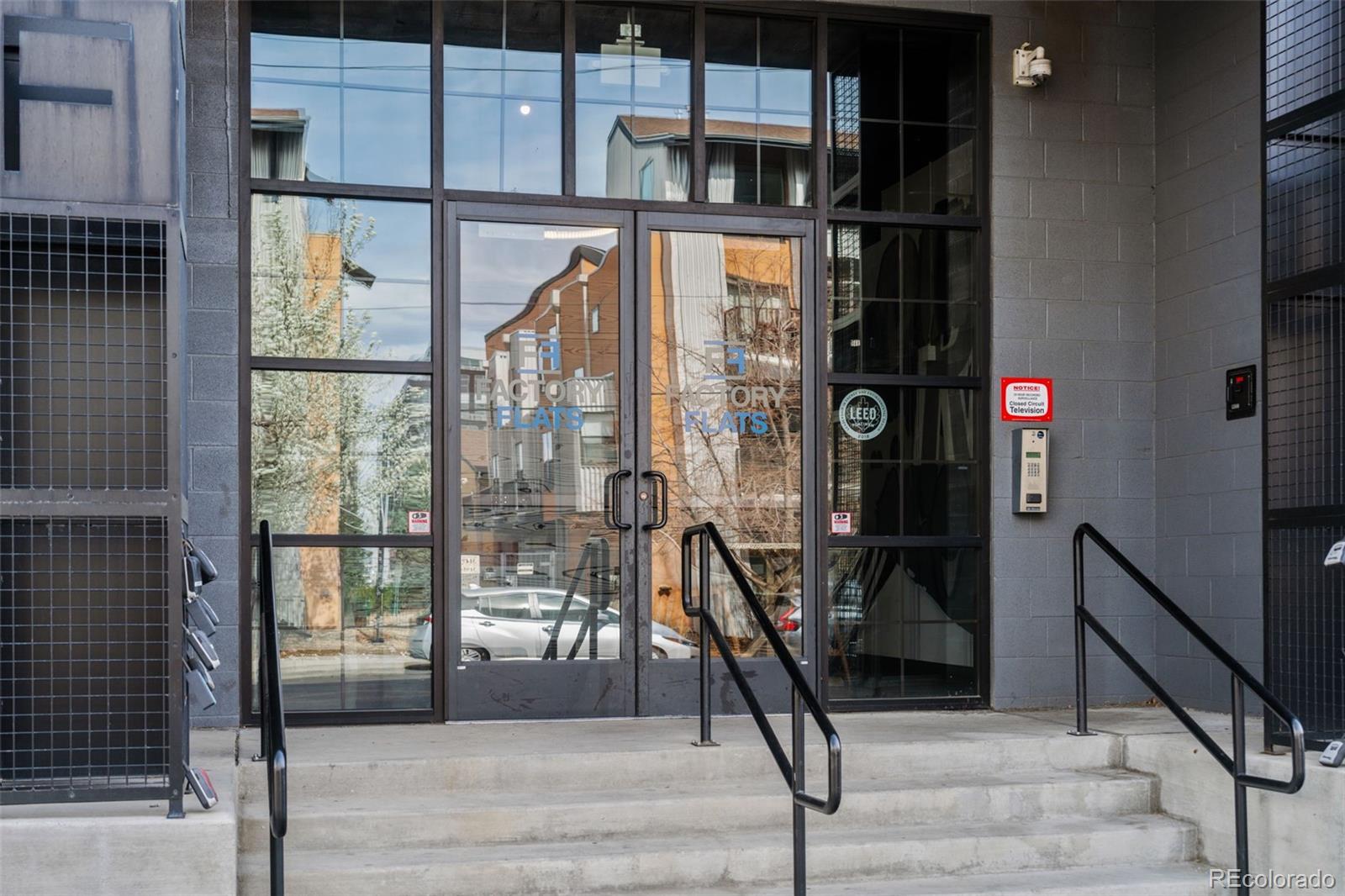 MLS Image #41 for 3198  blake street,denver, Colorado