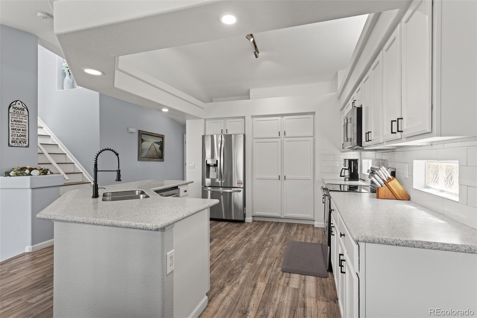 MLS Image #9 for 19895 e 40th place,denver, Colorado