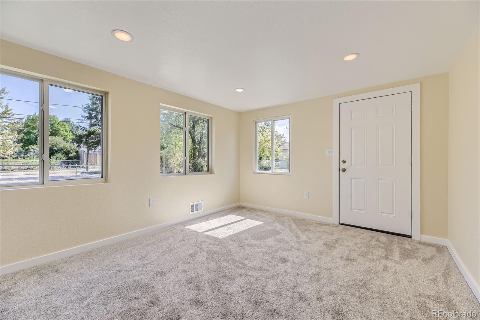MLS Image #11 for 5330 s windermere street,littleton, Colorado