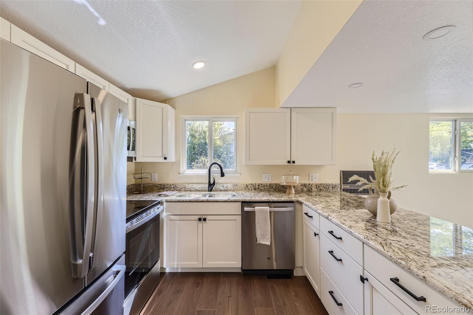 MLS Image #9 for 5330 s windermere street,littleton, Colorado