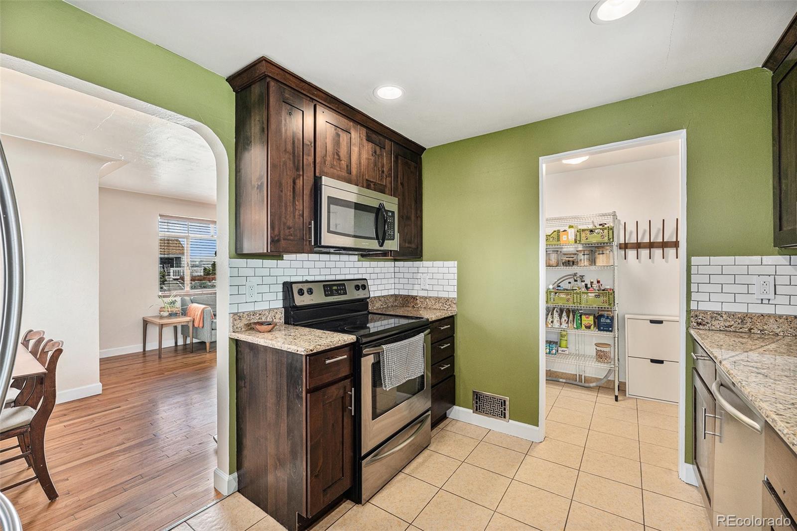 MLS Image #11 for 2784 w 4th avenue,denver, Colorado