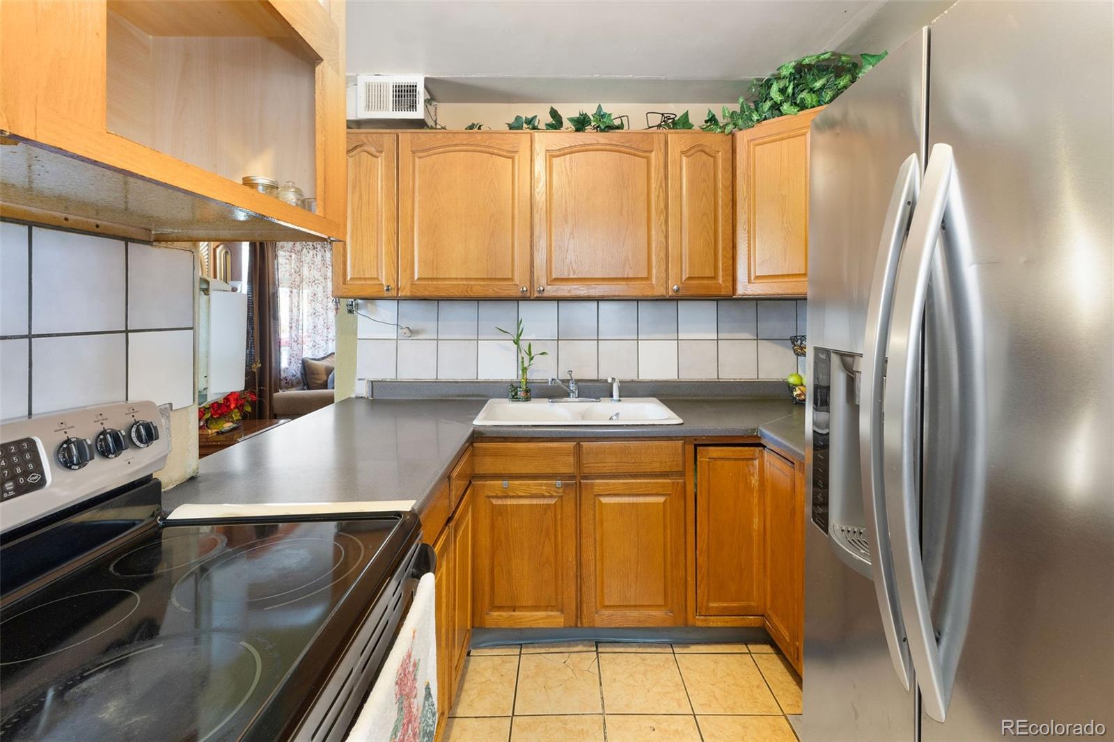 MLS Image #5 for 9410  cedar court,thornton, Colorado