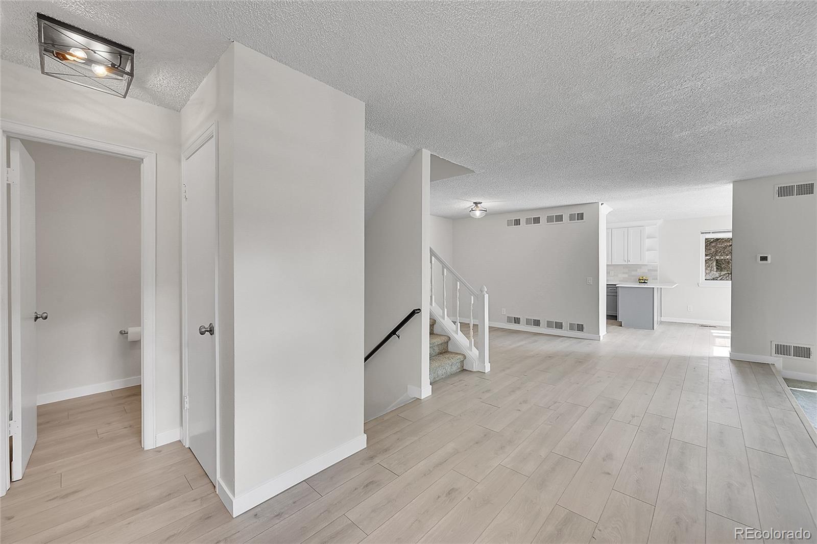 MLS Image #11 for 8008 w spanish peak ,littleton, Colorado