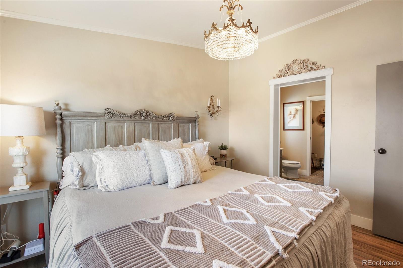 MLS Image #22 for 270  southgate circle,florissant, Colorado