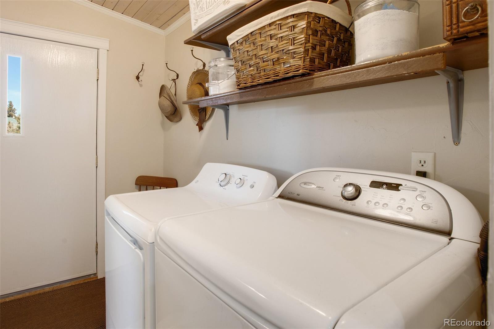 MLS Image #27 for 270  southgate circle,florissant, Colorado