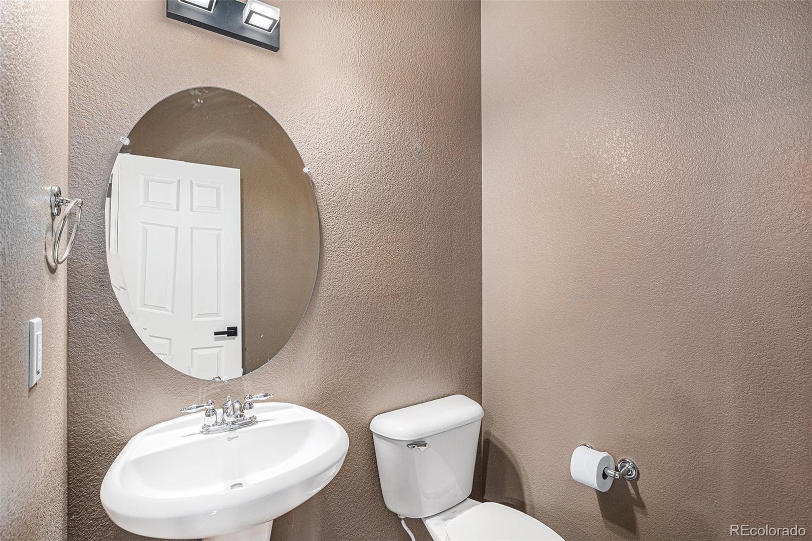 MLS Image #15 for 12710  jasmine street,thornton, Colorado