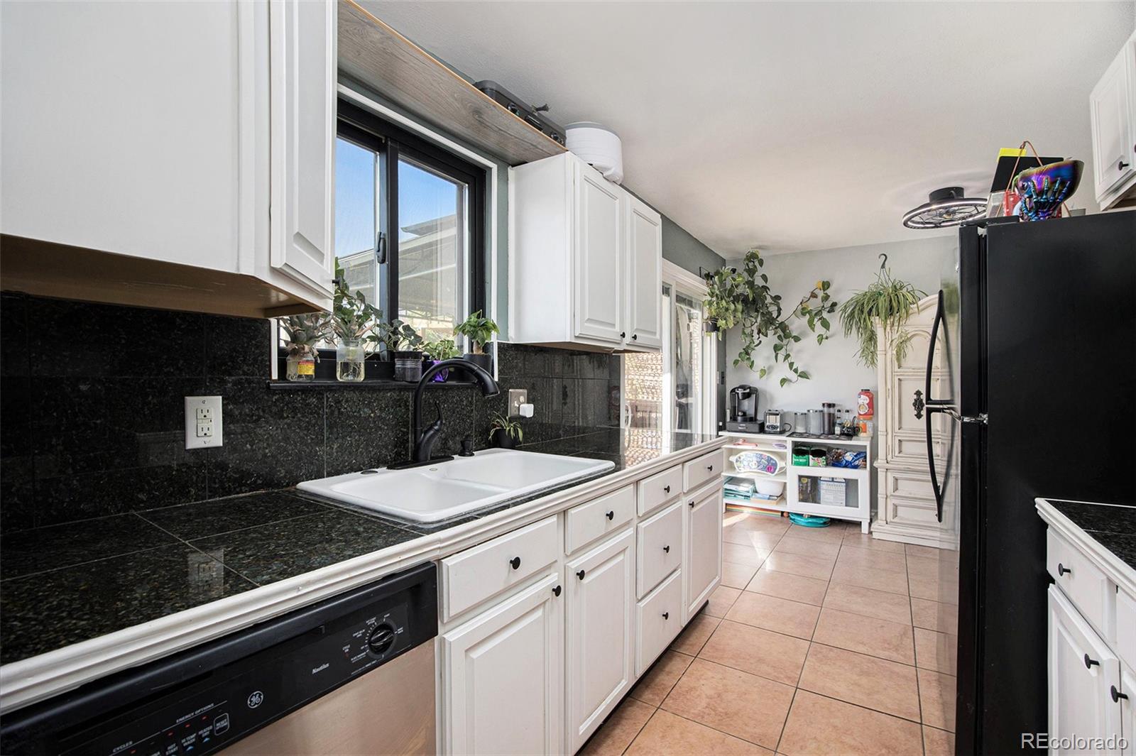 MLS Image #8 for 17233 e princeton drive,aurora, Colorado