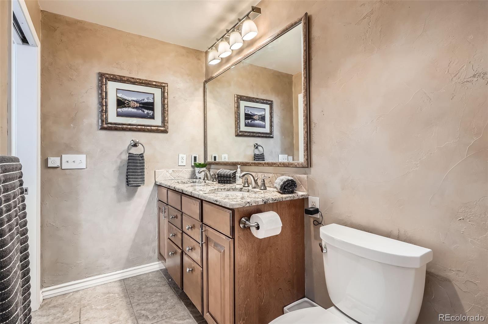MLS Image #15 for 8064 e amherst avenue,denver, Colorado