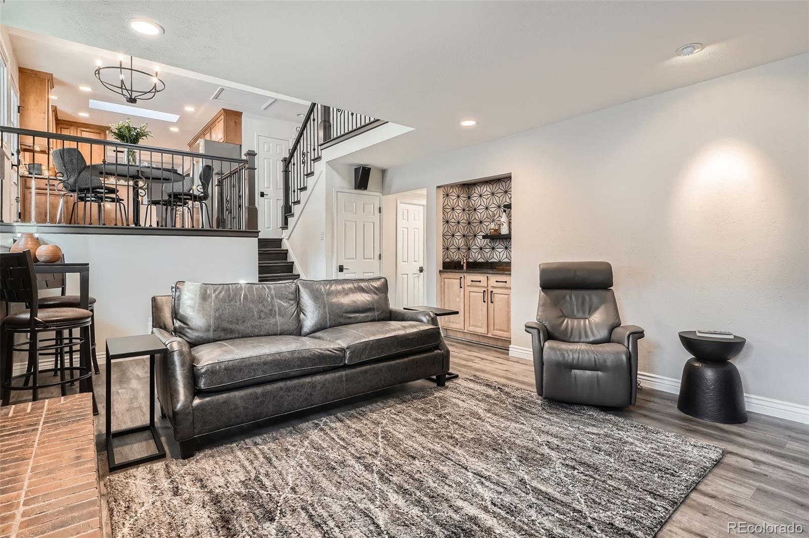 MLS Image #5 for 8064 e amherst avenue,denver, Colorado