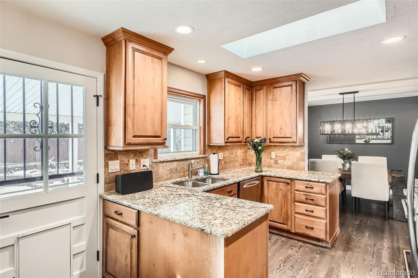 MLS Image #9 for 8064 e amherst avenue,denver, Colorado