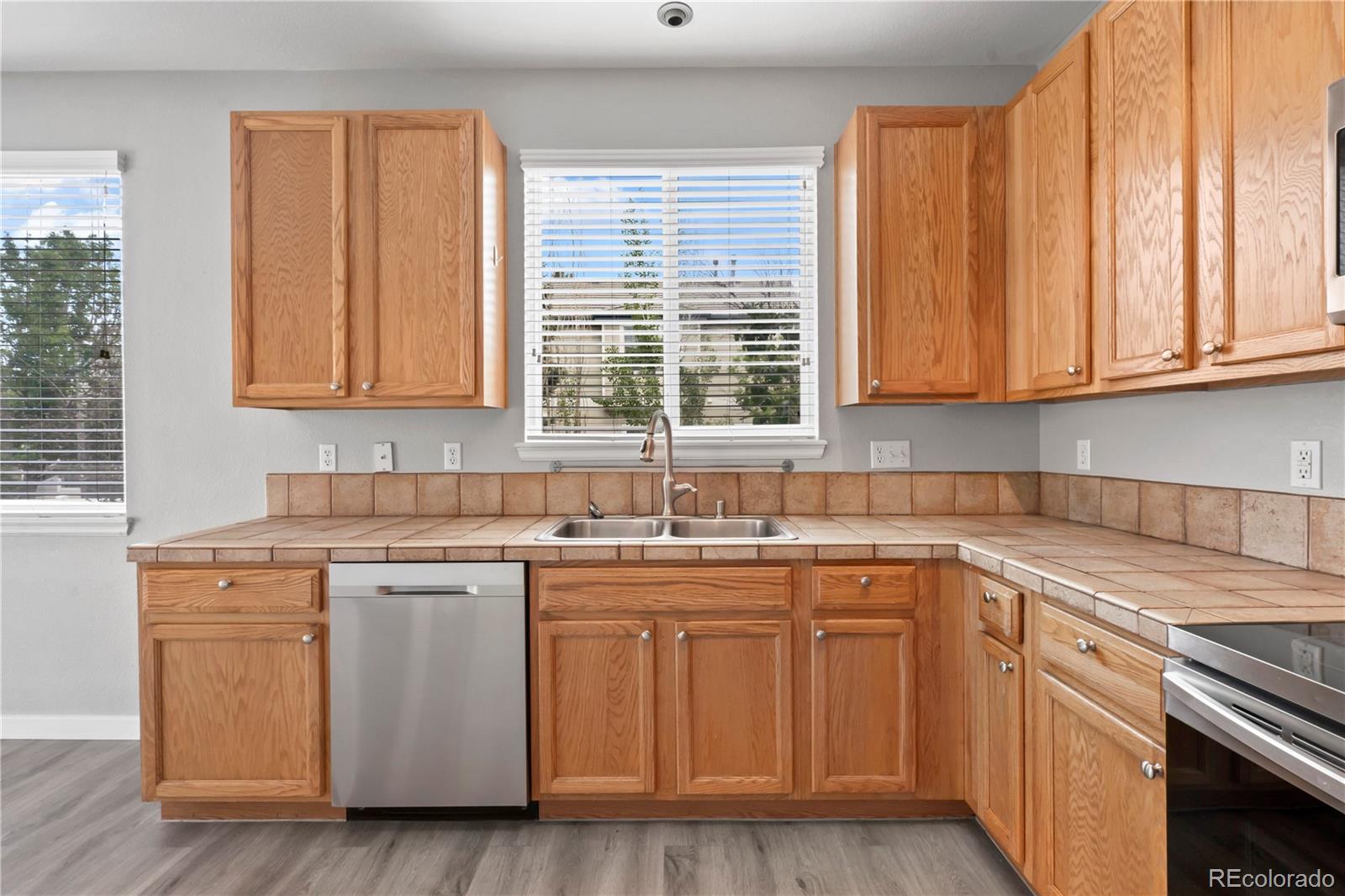 MLS Image #14 for 1160 s fultondale court,aurora, Colorado