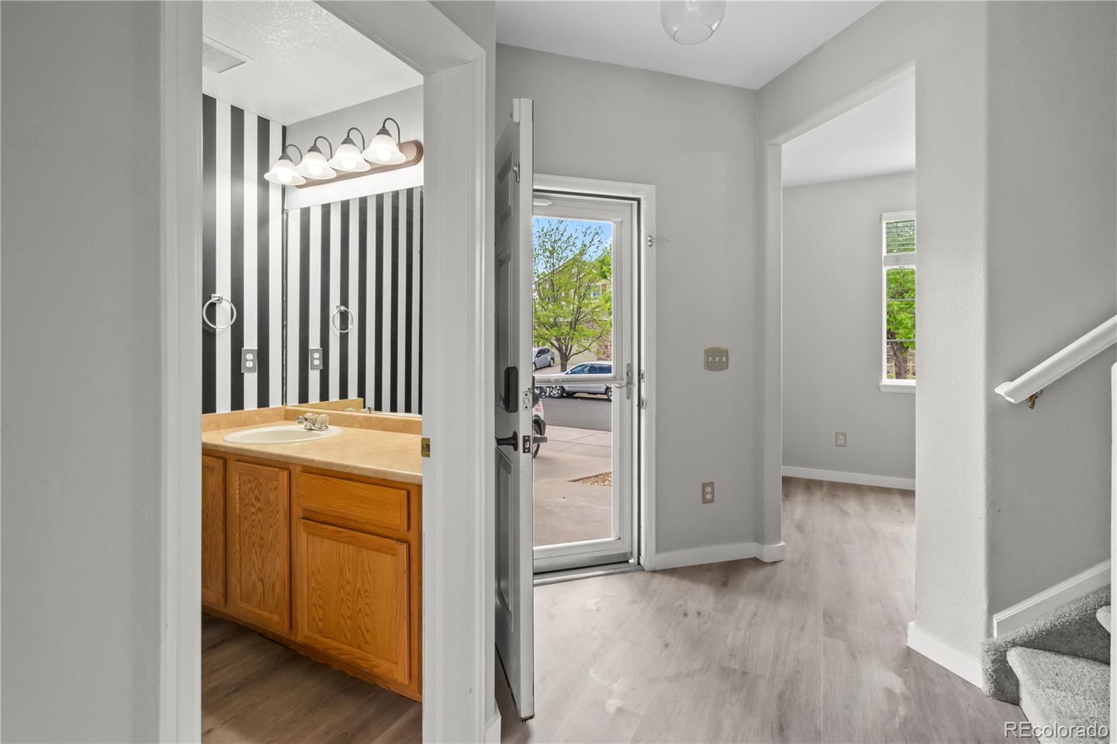 MLS Image #5 for 1160 s fultondale court,aurora, Colorado