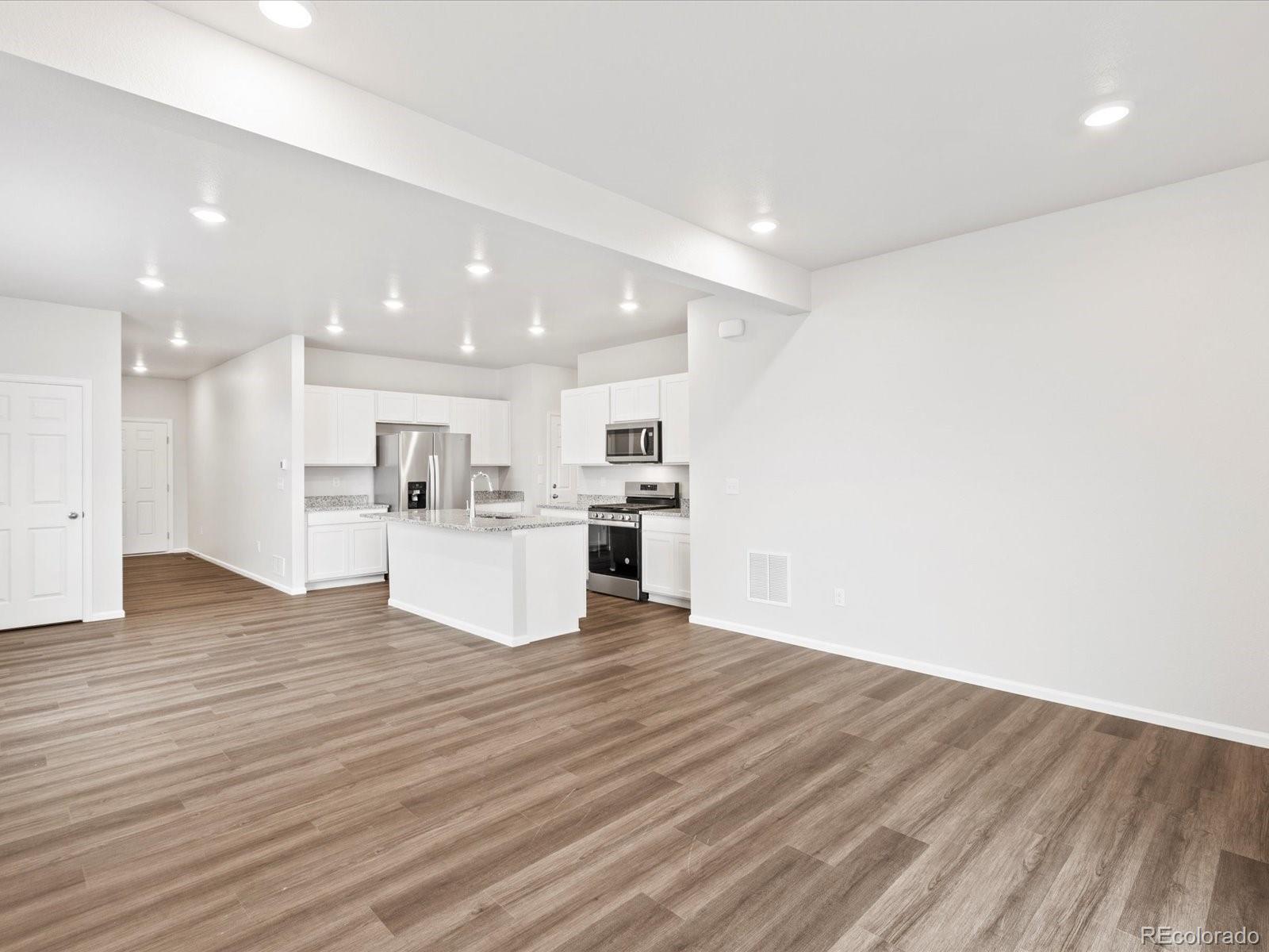 MLS Image #8 for 603  97th avenue,greeley, Colorado
