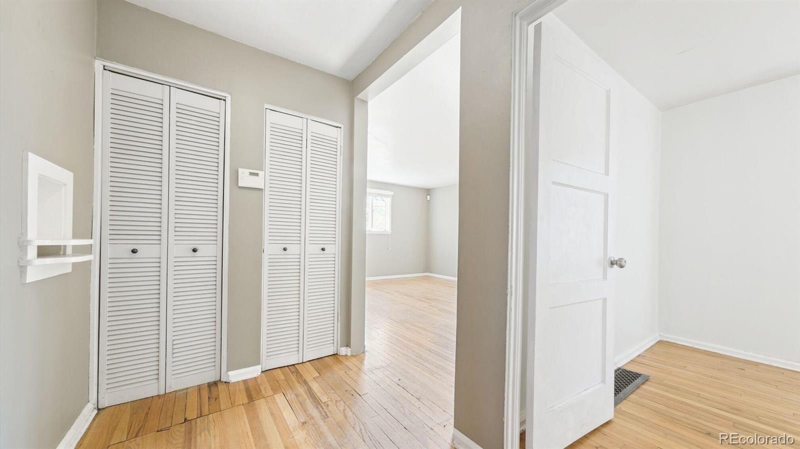 MLS Image #11 for 2572 s vine street,denver, Colorado