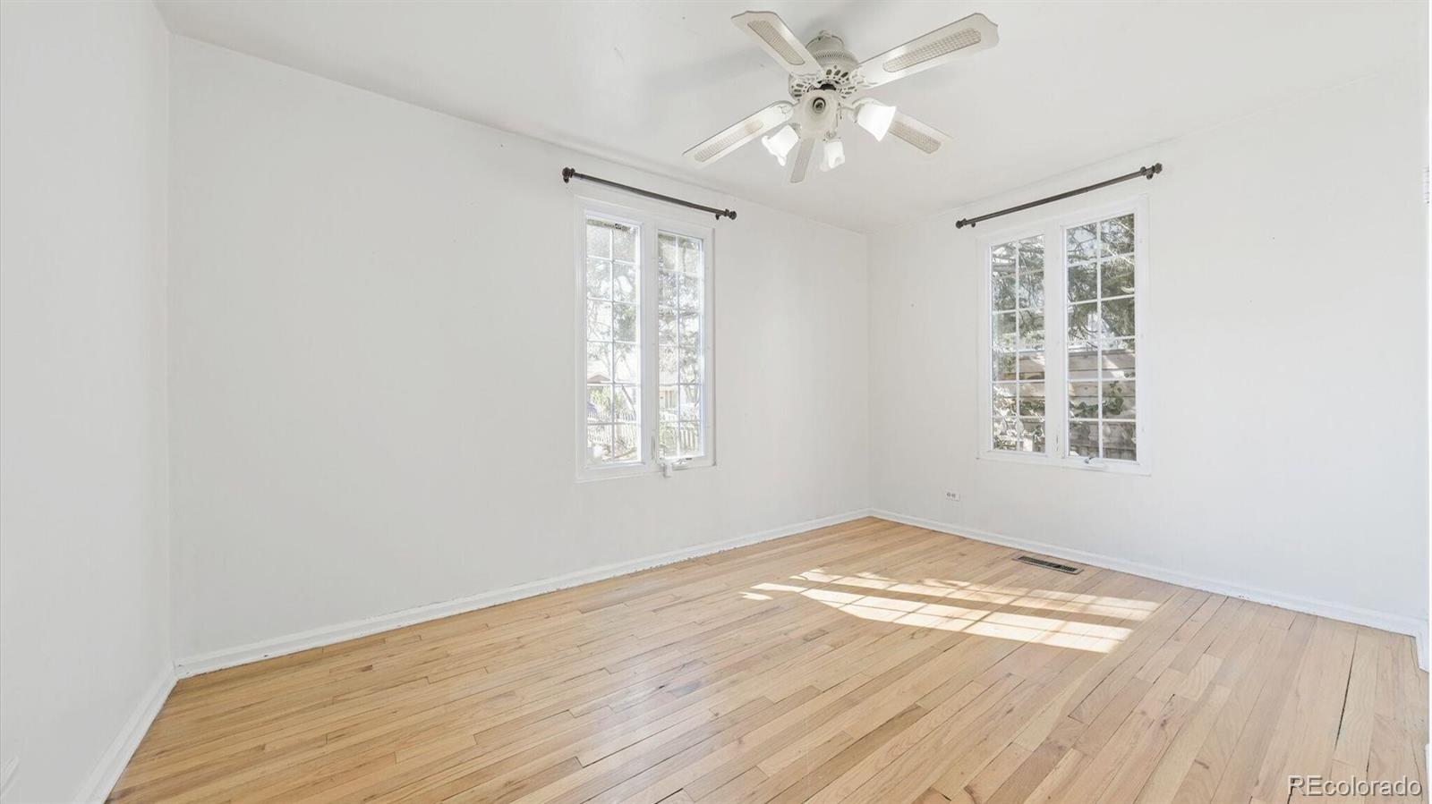 MLS Image #13 for 2572 s vine street,denver, Colorado