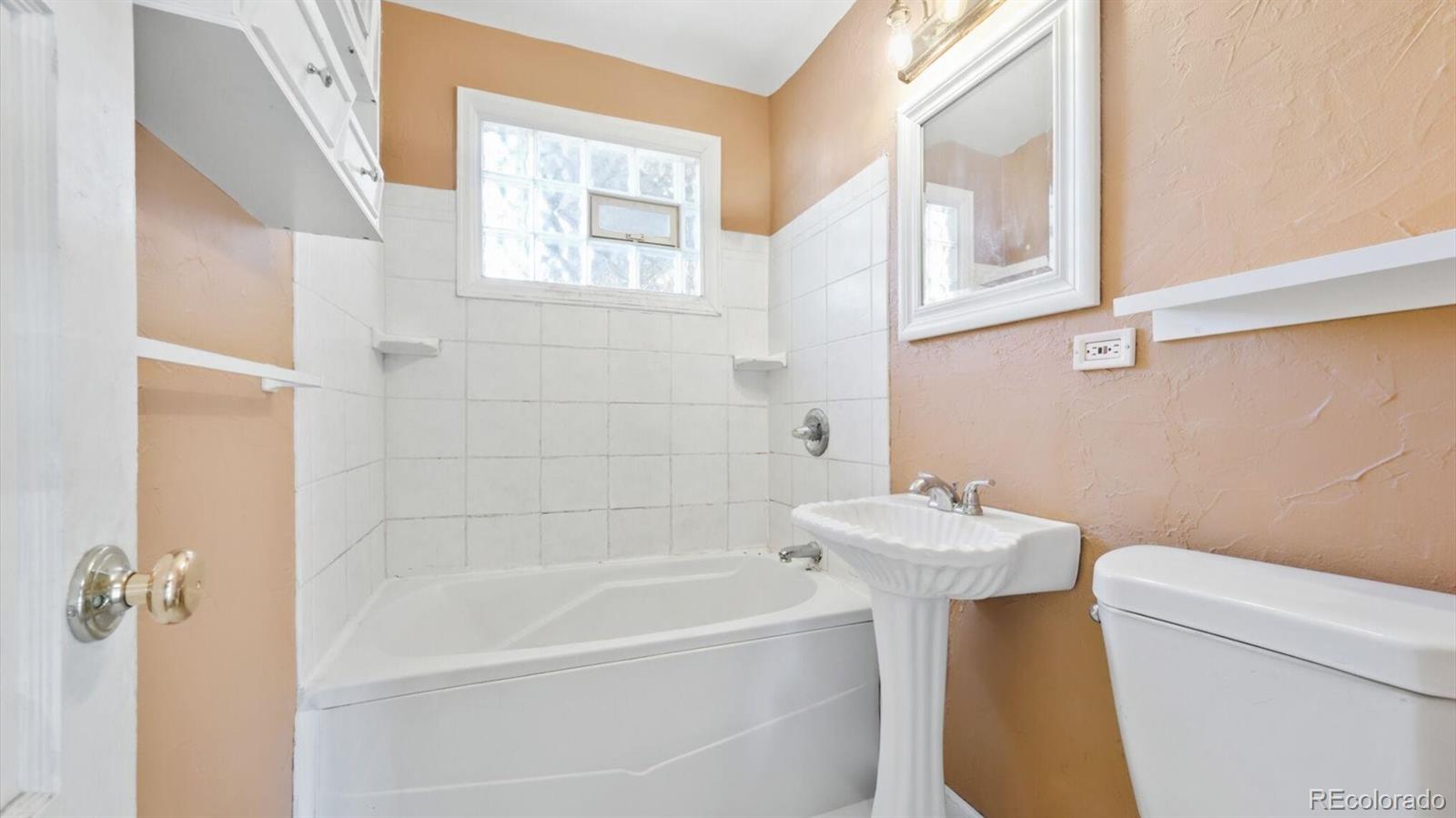 MLS Image #16 for 2572 s vine street,denver, Colorado