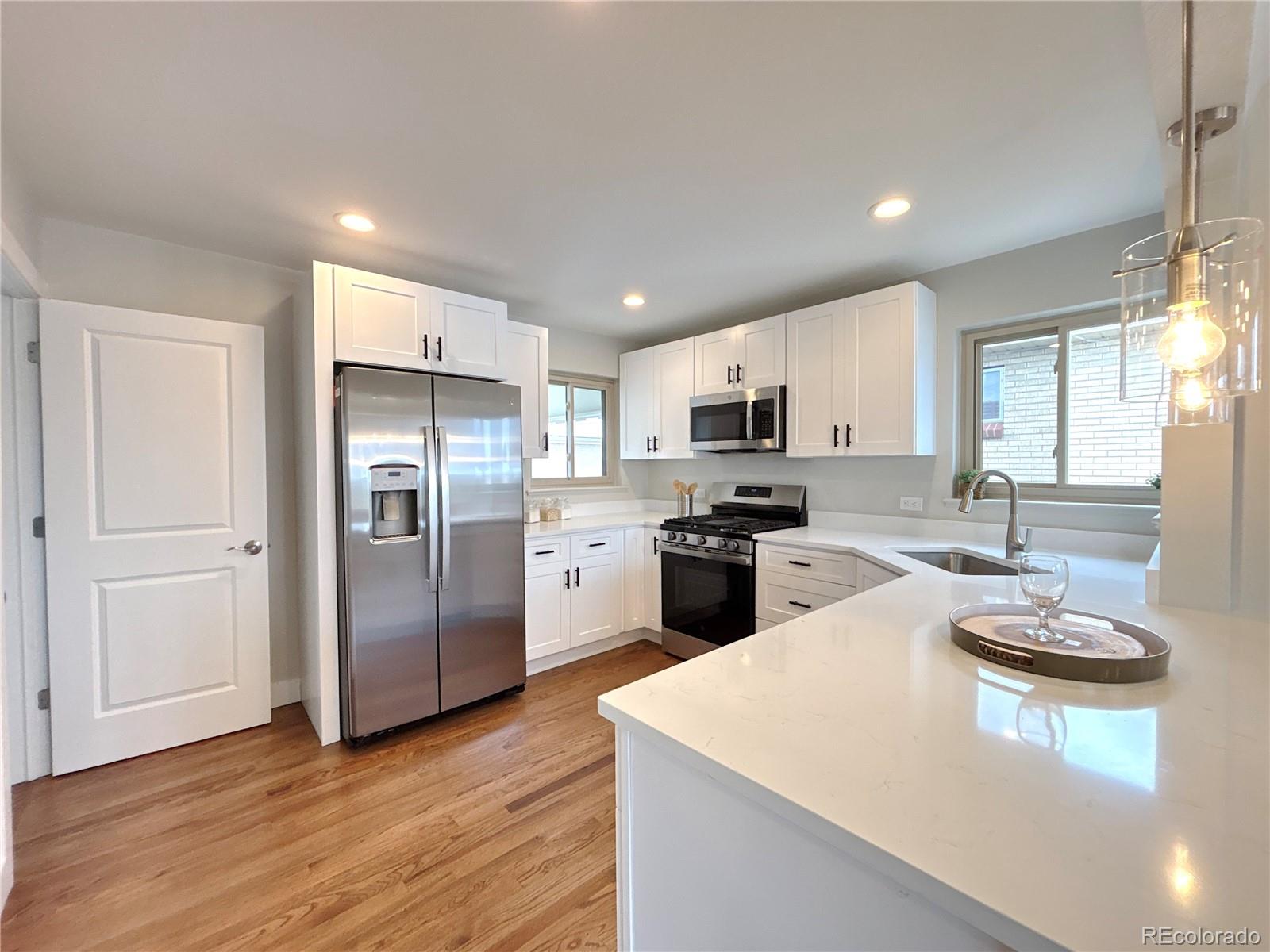 MLS Image #5 for 3578  ivanhoe street,denver, Colorado