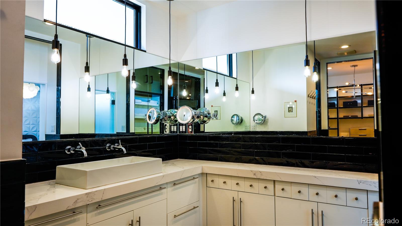 MLS Image #16 for 421  dexter street,denver, Colorado