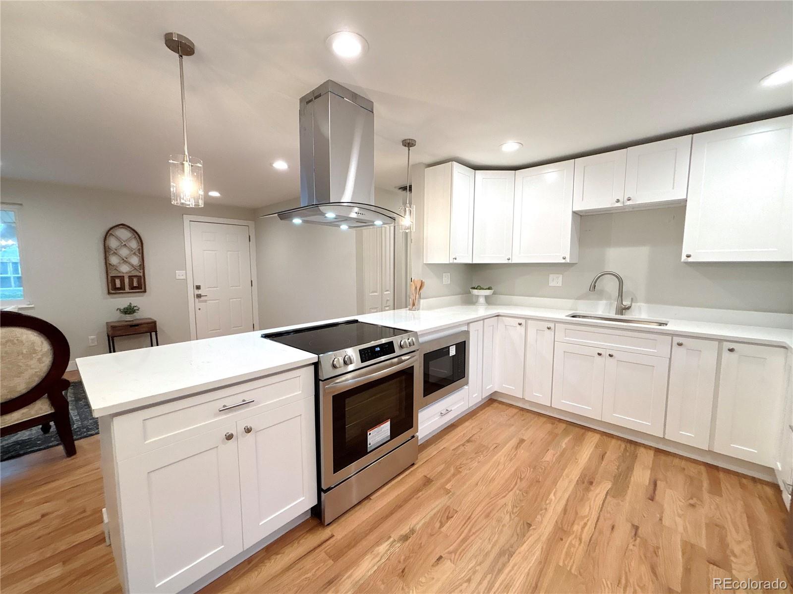 MLS Image #3 for 10253 w 68th way,arvada, Colorado
