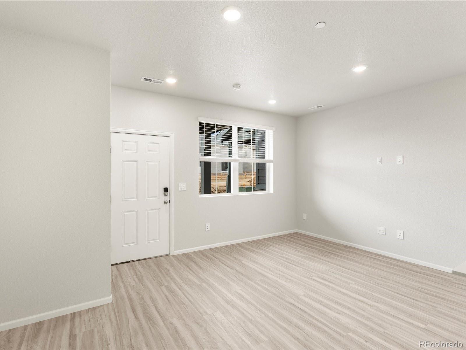 MLS Image #4 for 1622  riverplace drive,windsor, Colorado