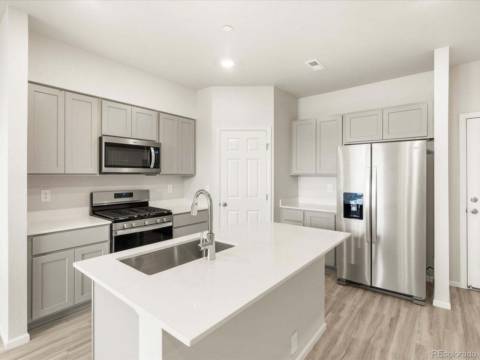 MLS Image #5 for 1622  riverplace drive,windsor, Colorado