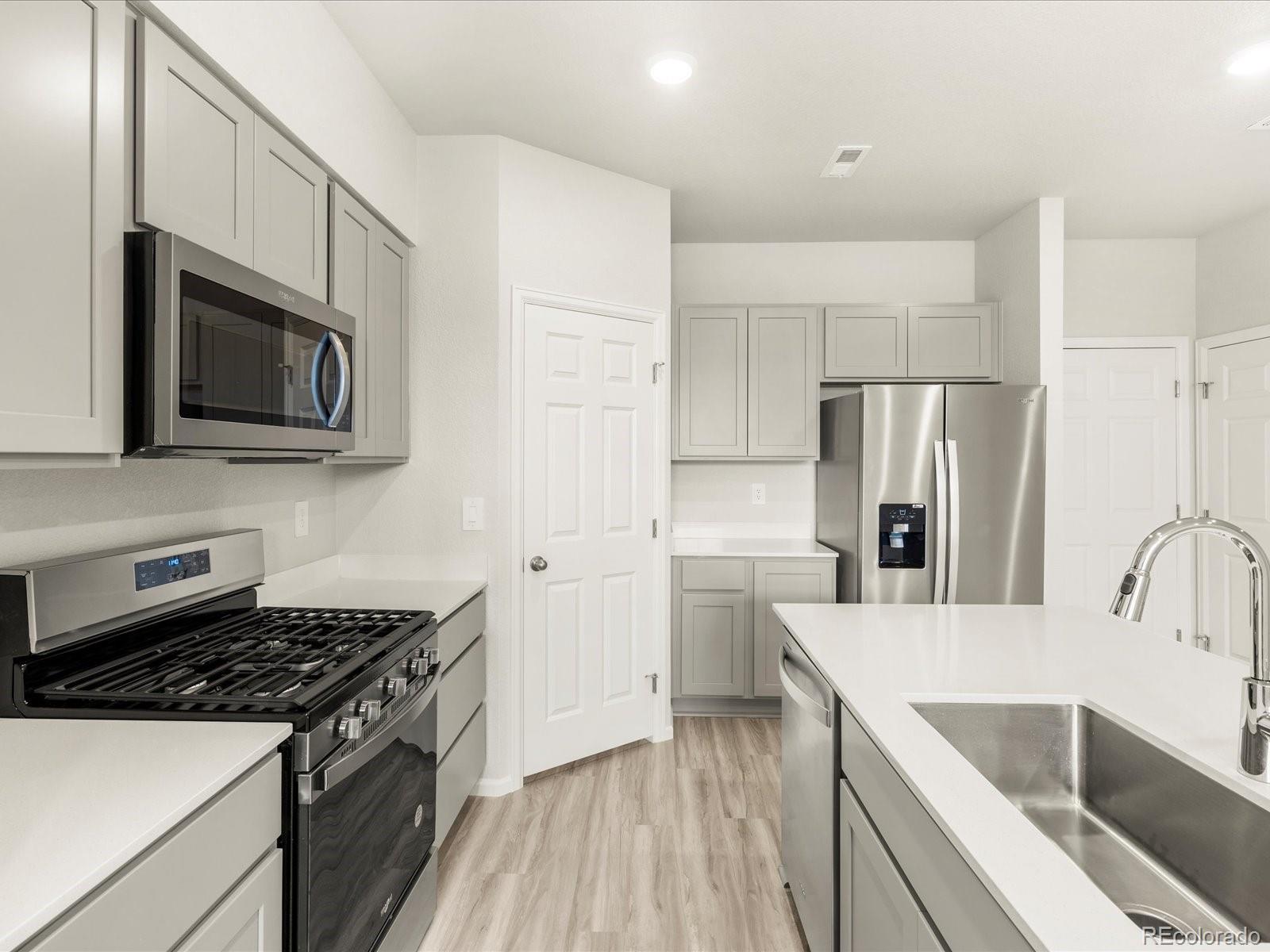 MLS Image #6 for 1622  riverplace drive,windsor, Colorado