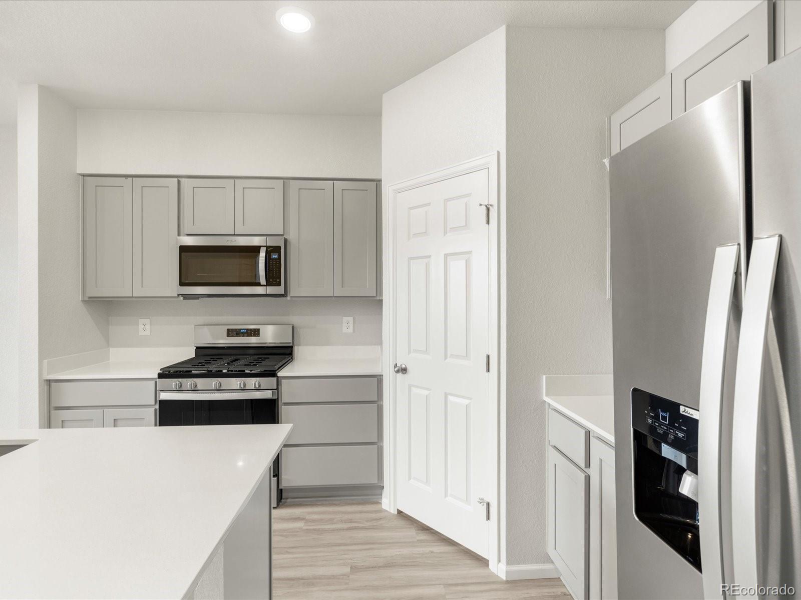 MLS Image #8 for 1622  riverplace drive,windsor, Colorado