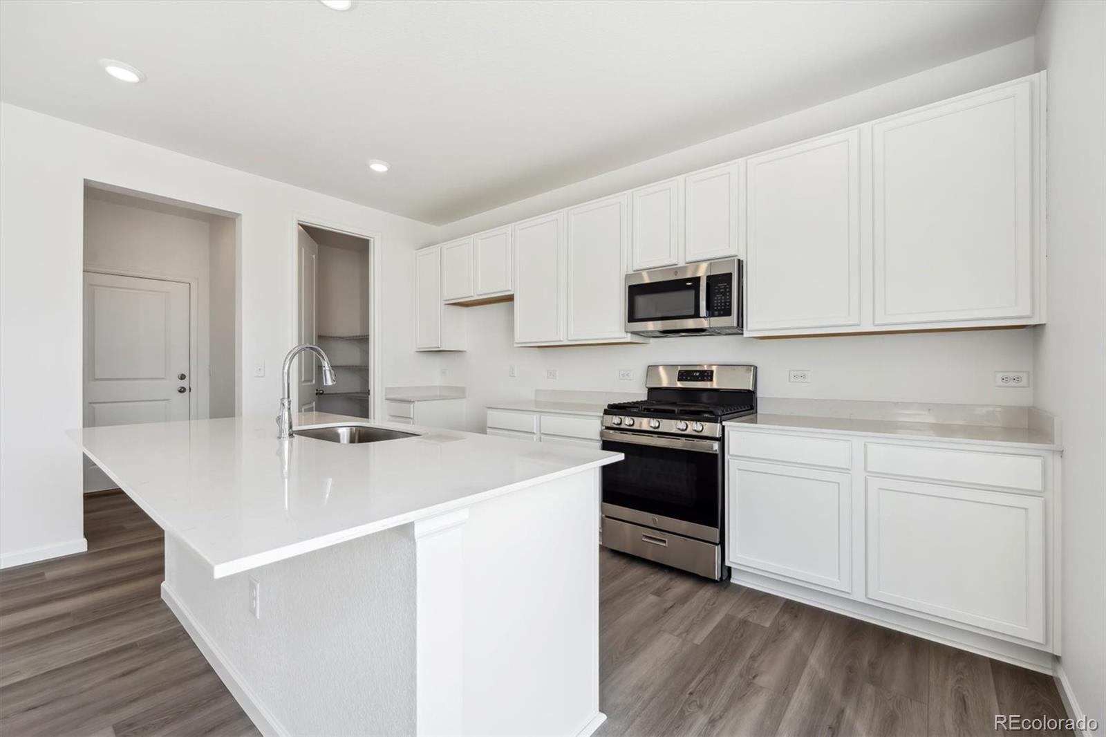 MLS Image #8 for 45934  gentry avenue,bennett, Colorado
