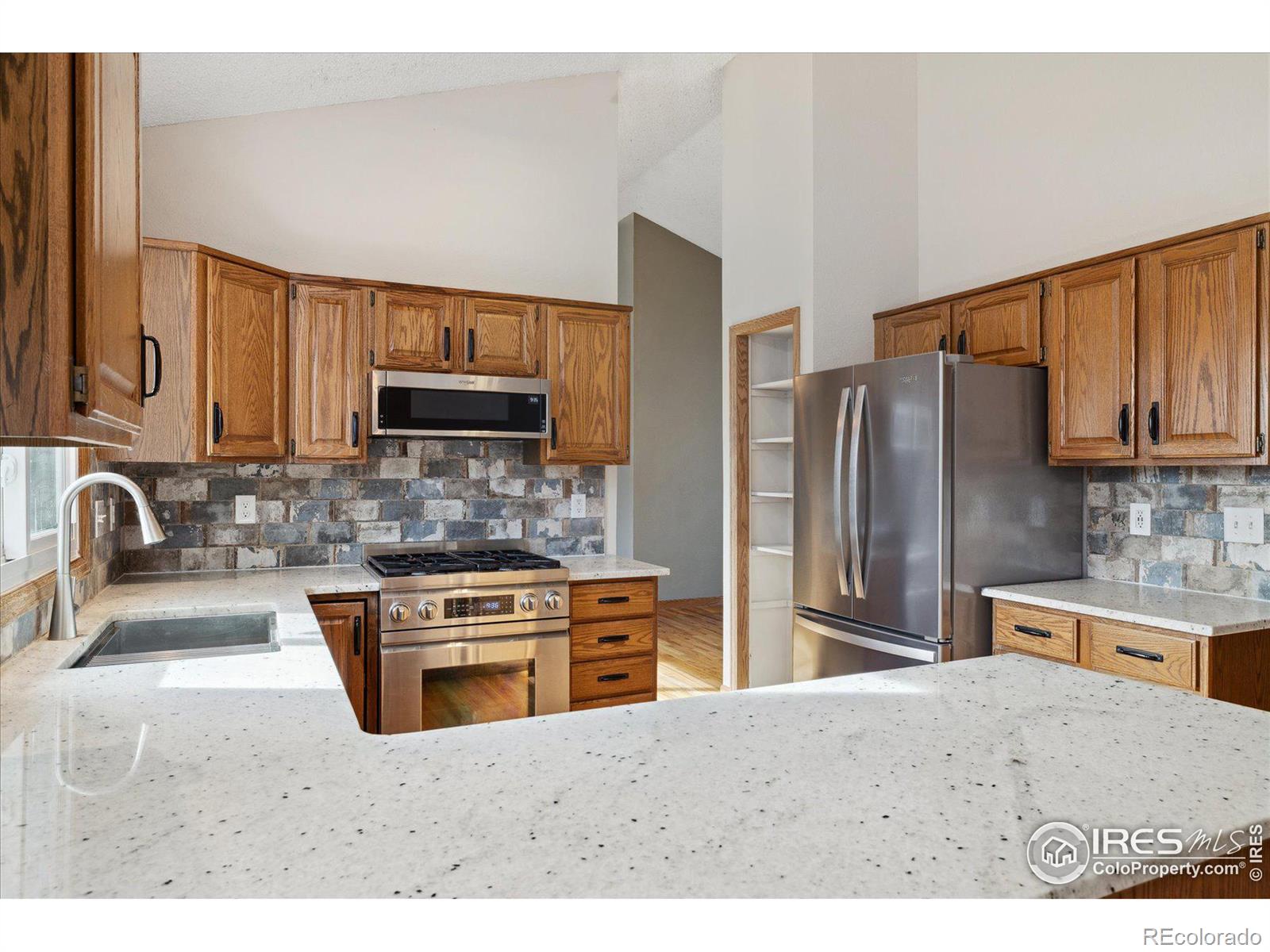 MLS Image #7 for 1214  twin peaks circle,longmont, Colorado