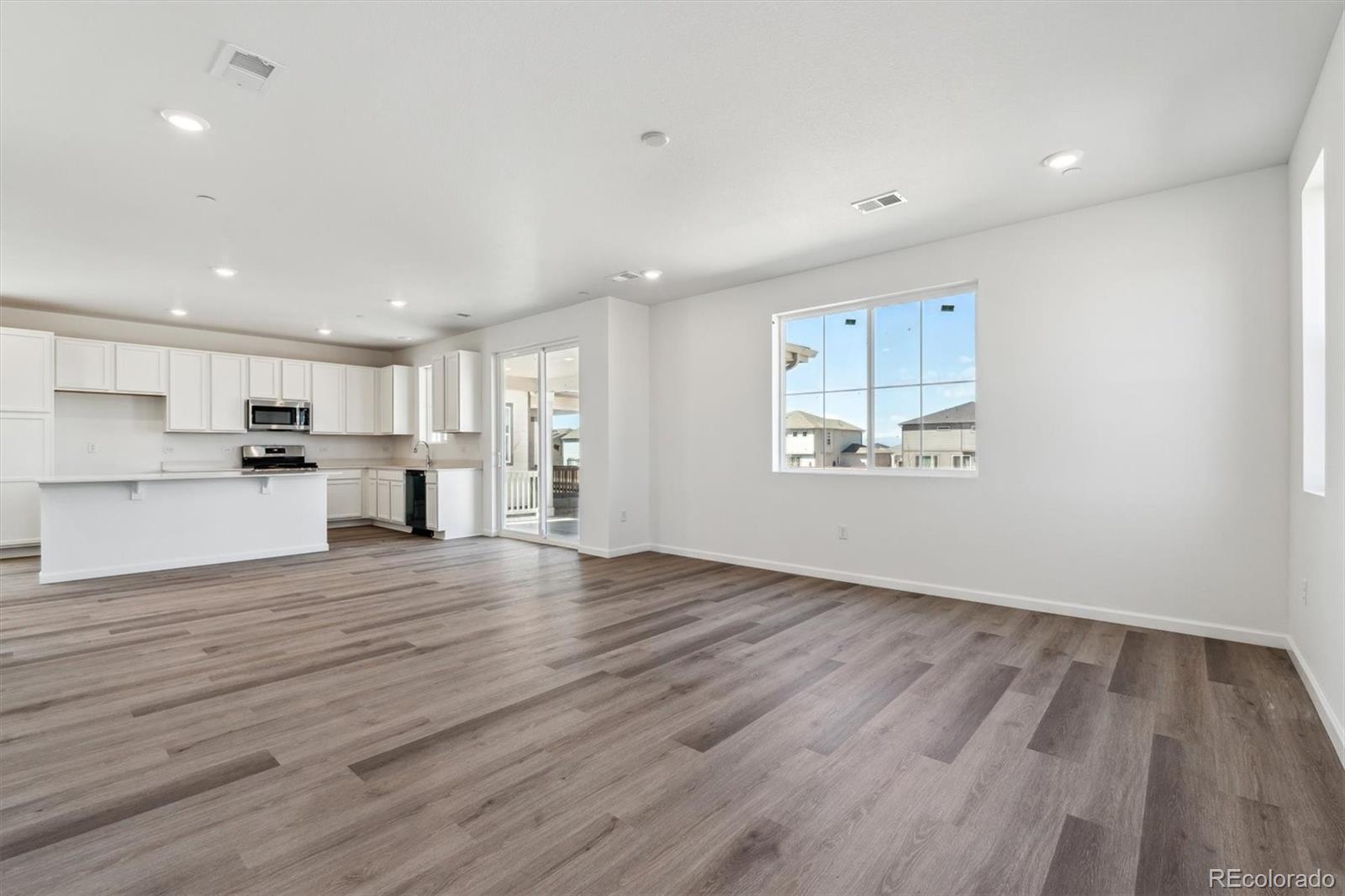 MLS Image #10 for 9151  telluride court,commerce city, Colorado