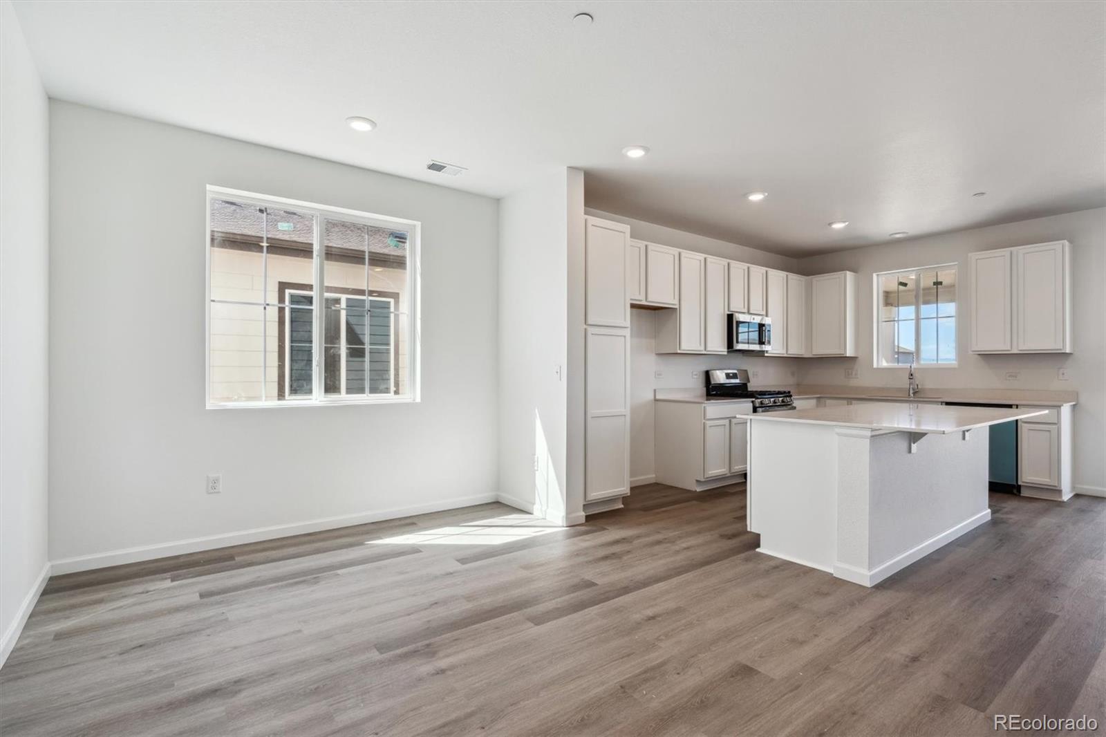 MLS Image #3 for 9151  telluride court,commerce city, Colorado