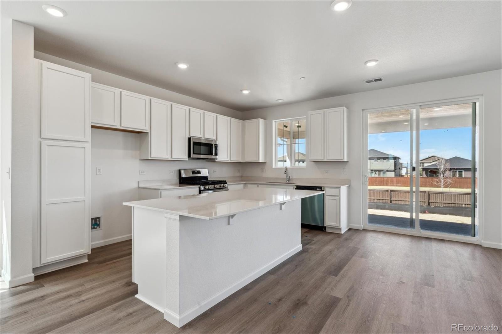 MLS Image #5 for 9151  telluride court,commerce city, Colorado